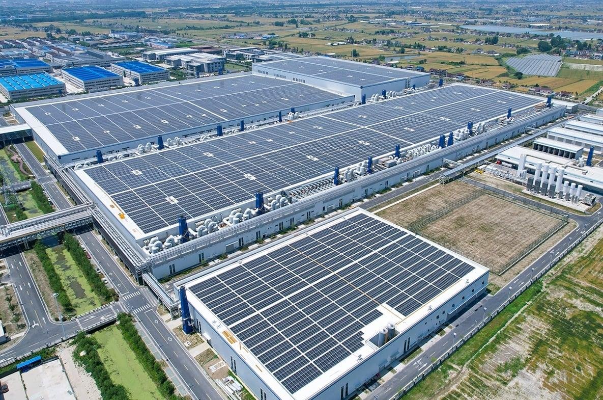 Commercial and industrial solar installation